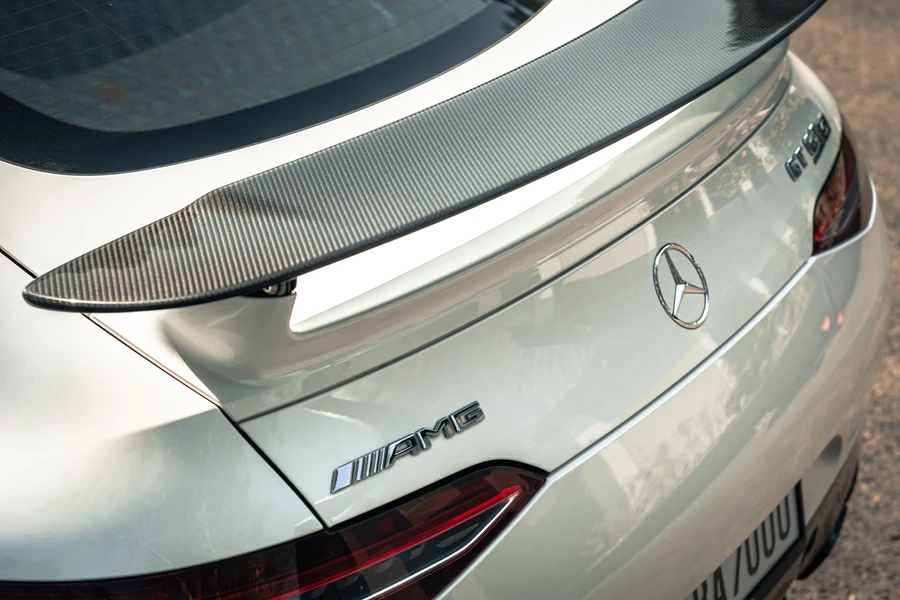 Carbon Fiber Details